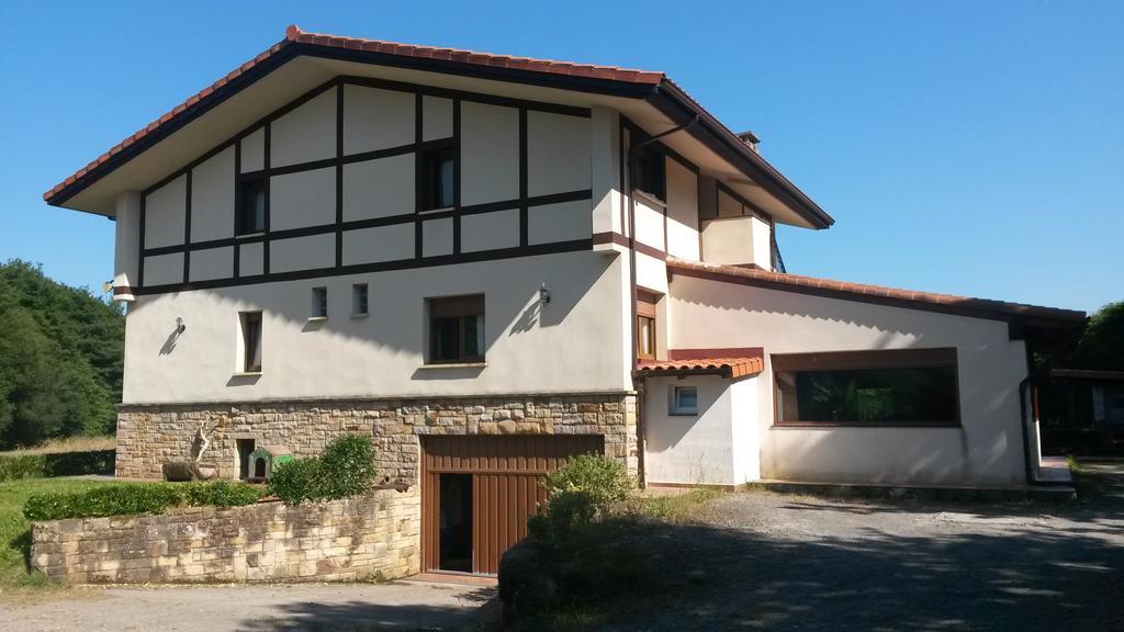 Casa Rural Ibarrondo Etxea Mungia Exterior foto