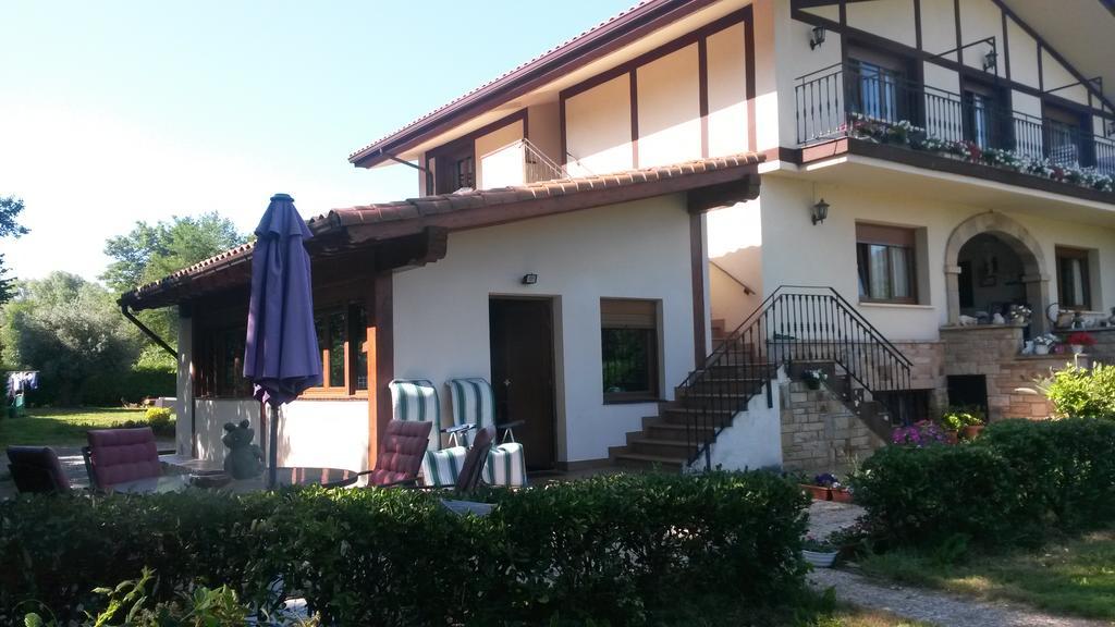 Casa Rural Ibarrondo Etxea Mungia Exterior foto