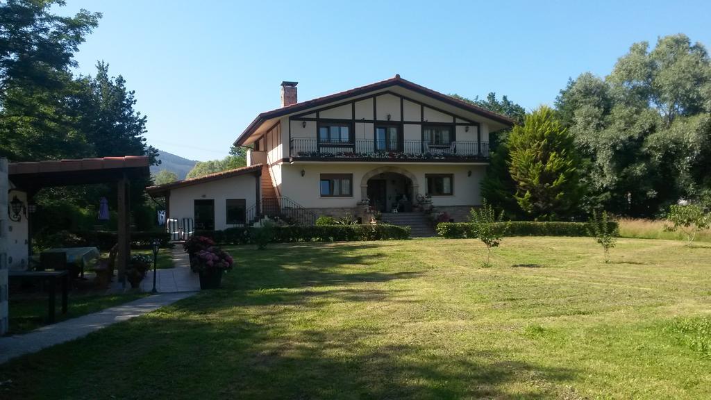 Casa Rural Ibarrondo Etxea Mungia Exterior foto